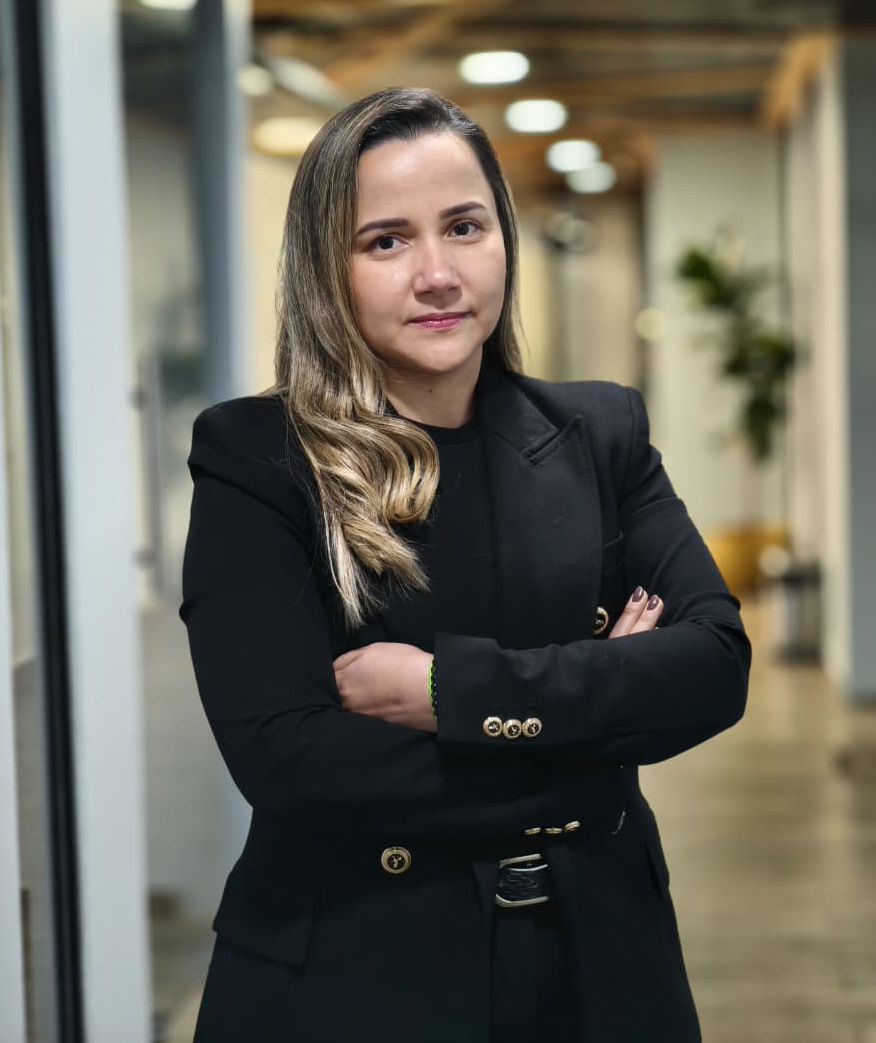 Gerente de Área — Adriana Sánchez